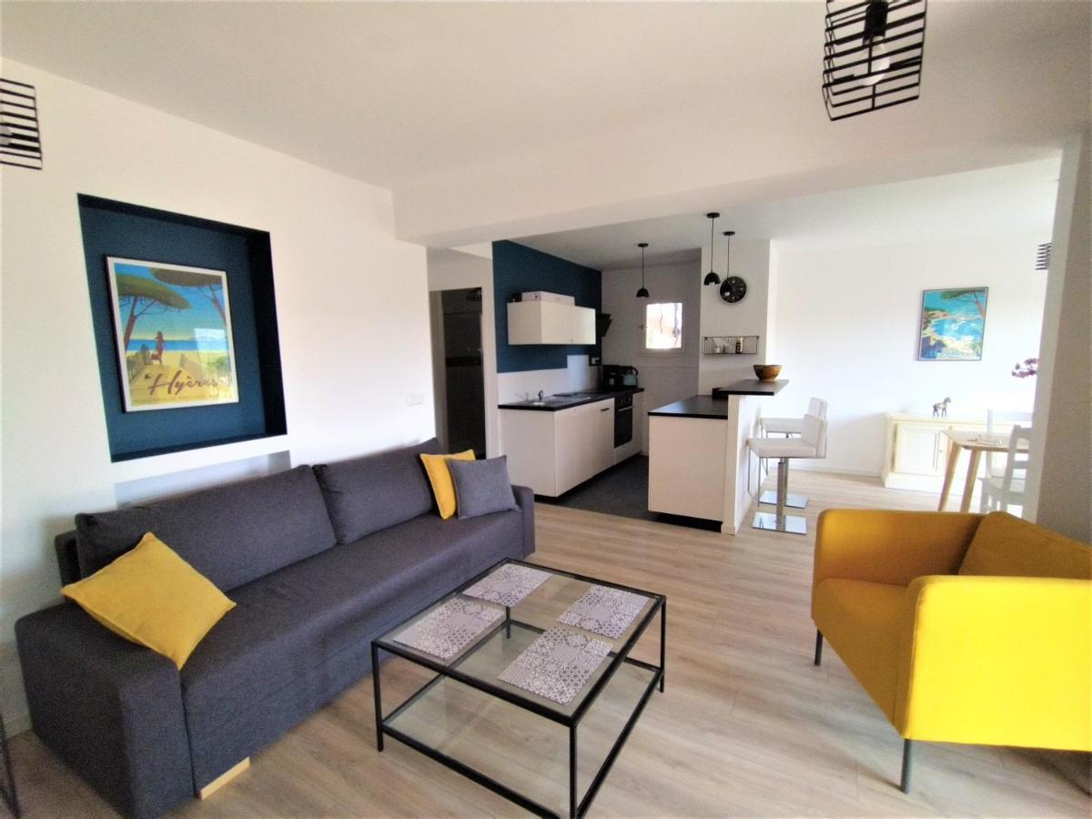 Superbe Bas De Villa 80 M2 Piscine Privee Reservee Aux Vacanciers Avec Vue Magnifique 6 Couchages La Londe-les-Maures Exterior foto
