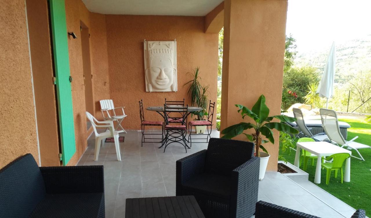 Superbe Bas De Villa 80 M2 Piscine Privee Reservee Aux Vacanciers Avec Vue Magnifique 6 Couchages La Londe-les-Maures Exterior foto