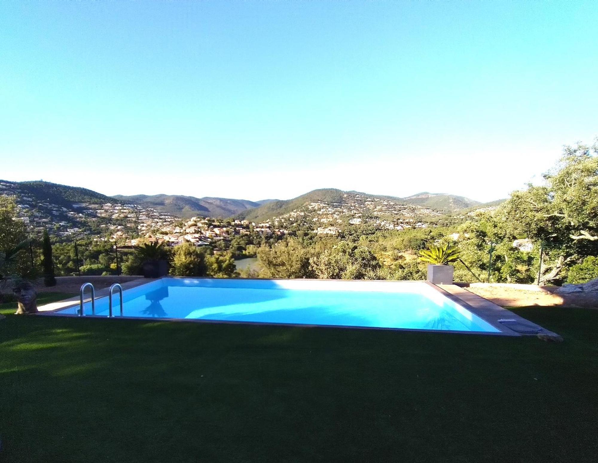 Superbe Bas De Villa 80 M2 Piscine Privee Reservee Aux Vacanciers Avec Vue Magnifique 6 Couchages La Londe-les-Maures Exterior foto